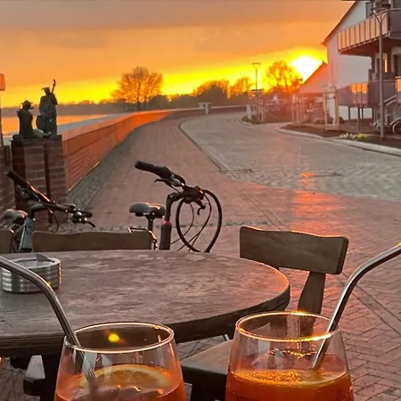 Pension zum goldenen Anker direkt an der Elbe-3